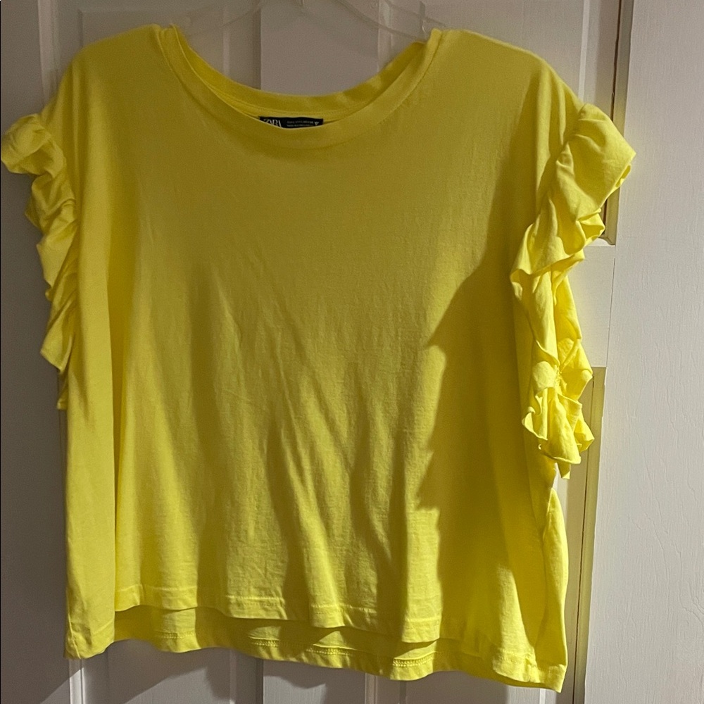 Zara Bright Yellow Ruffle Sleeve Tee in size large